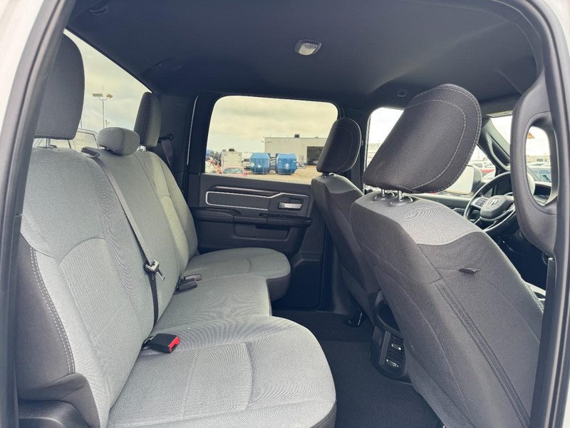 Ram 2500 Vehicle Image 13
