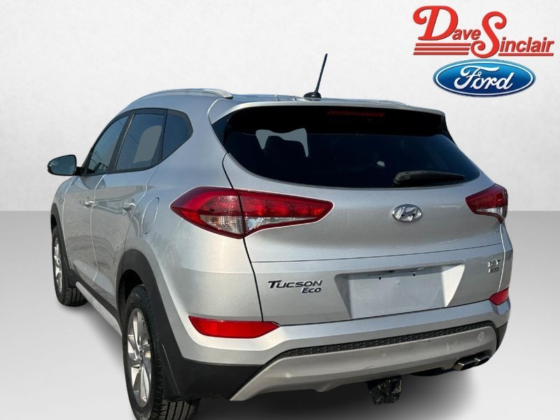 Hyundai Tucson Vehicle Image 09