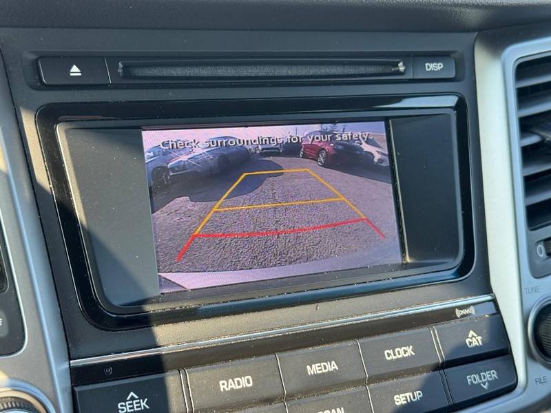 Hyundai Tucson Vehicle Image 22