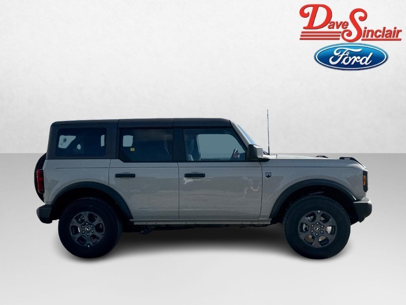 Ford Bronco Vehicle Image 05