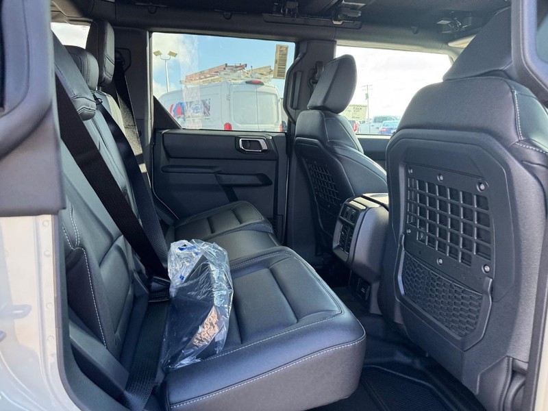 Ford Bronco Vehicle Image 13