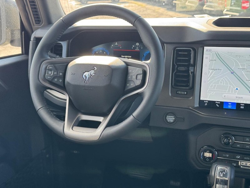 Ford Bronco Vehicle Image 15