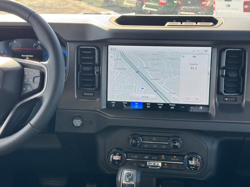 Ford Bronco Vehicle Image 16