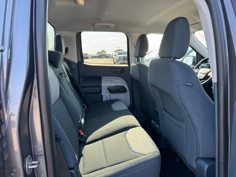 Ford Maverick Vehicle Image 13