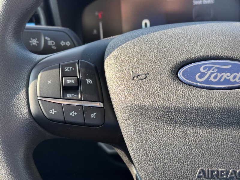 Ford Maverick Vehicle Image 21