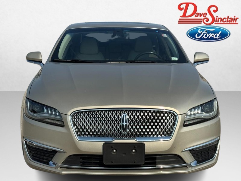 Lincoln MKZ Vehicle Image 02