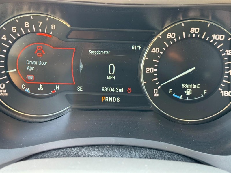 Lincoln MKZ Vehicle Image 24