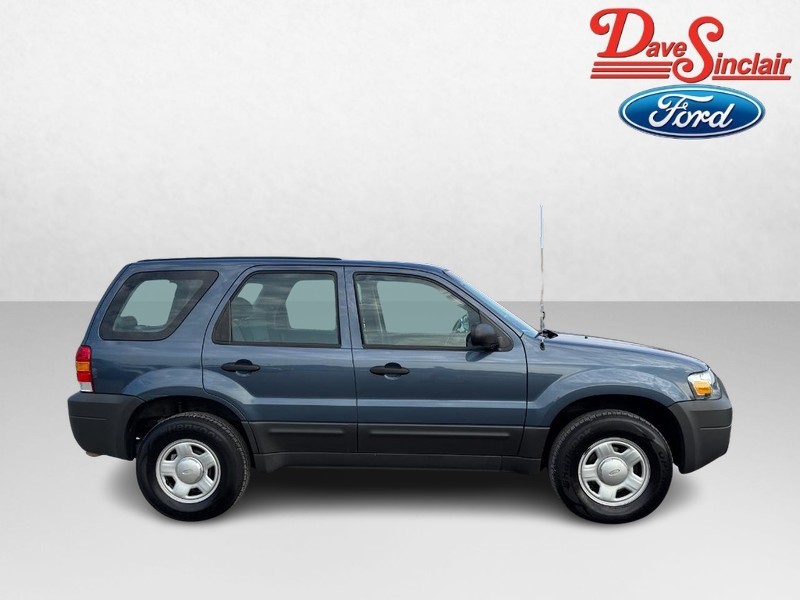 Ford Escape Vehicle Image 05