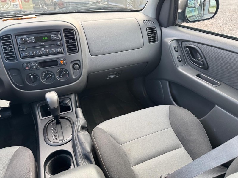 Ford Escape Vehicle Image 16