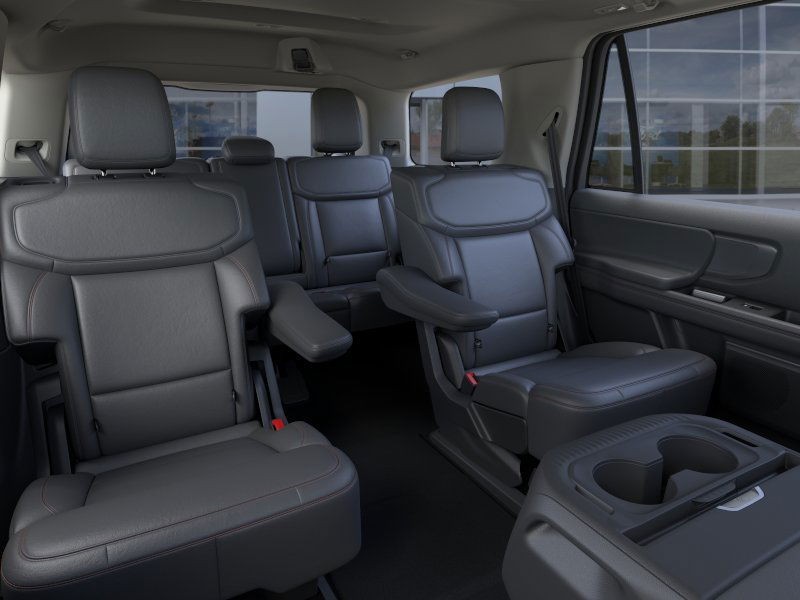 Ford Expedition Vehicle Image 13