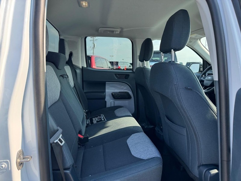 Ford Maverick Vehicle Image 13