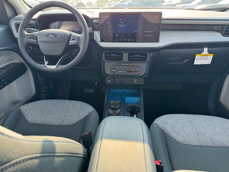 Ford Maverick Vehicle Image 14