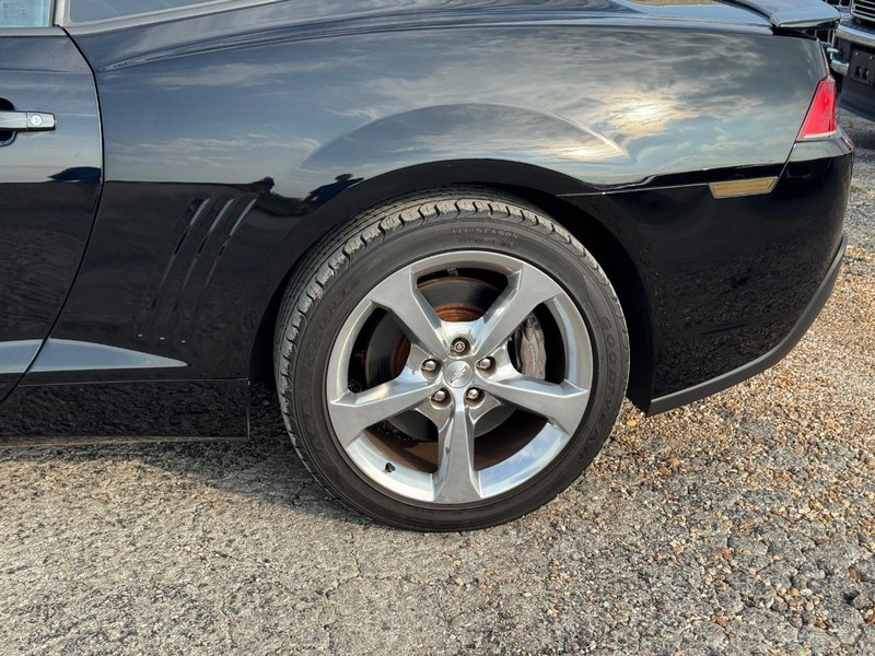Chevrolet Camaro Vehicle Image 11