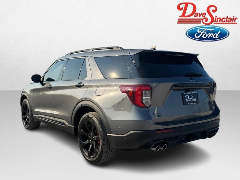 Ford Explorer Vehicle Image 09