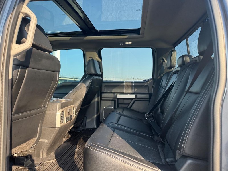 Ford Super Duty F-250 SRW Vehicle Image 12
