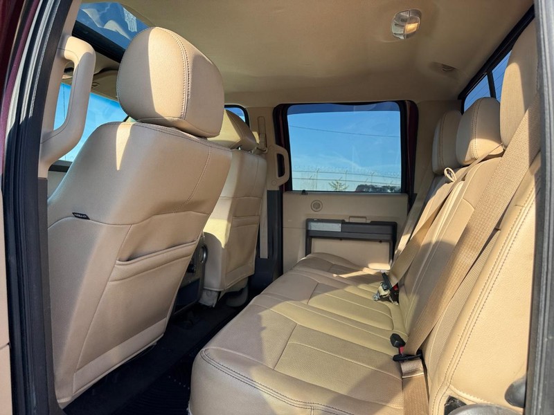 Ford Super Duty F-350 SRW Vehicle Image 12