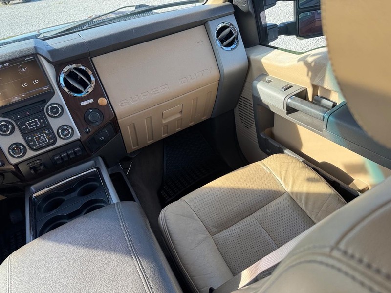 Ford Super Duty F-350 SRW Vehicle Image 17