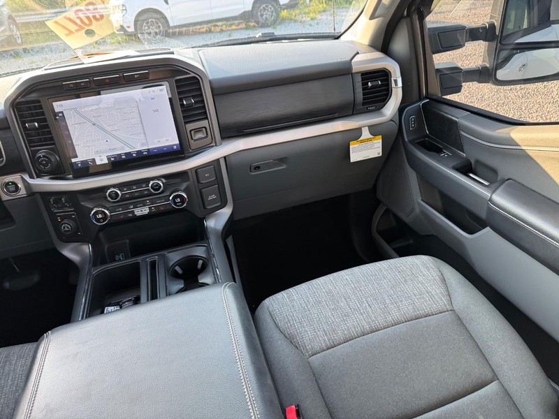 Ford F-150 Vehicle Image 16