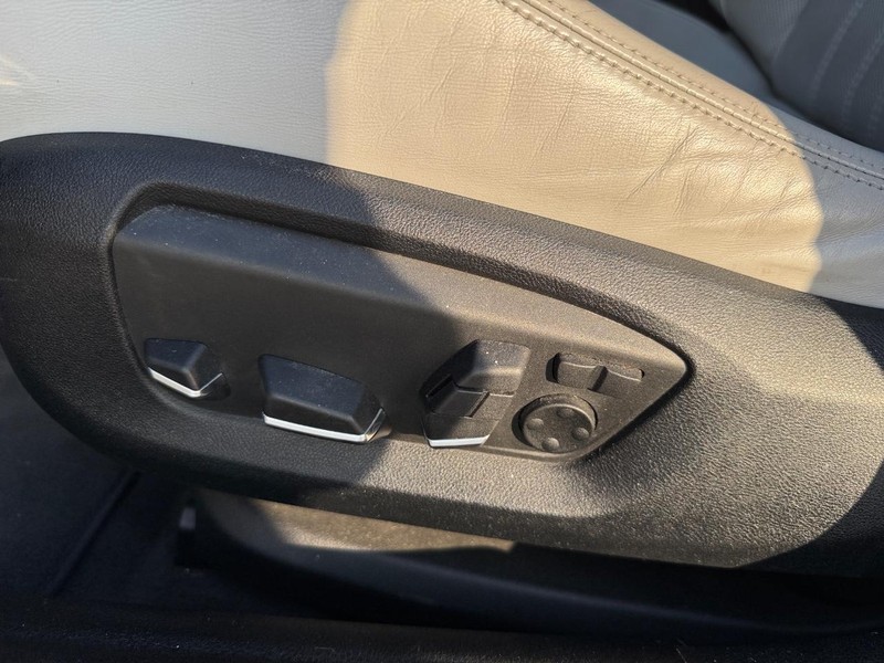 BMW M5 Vehicle Image 19