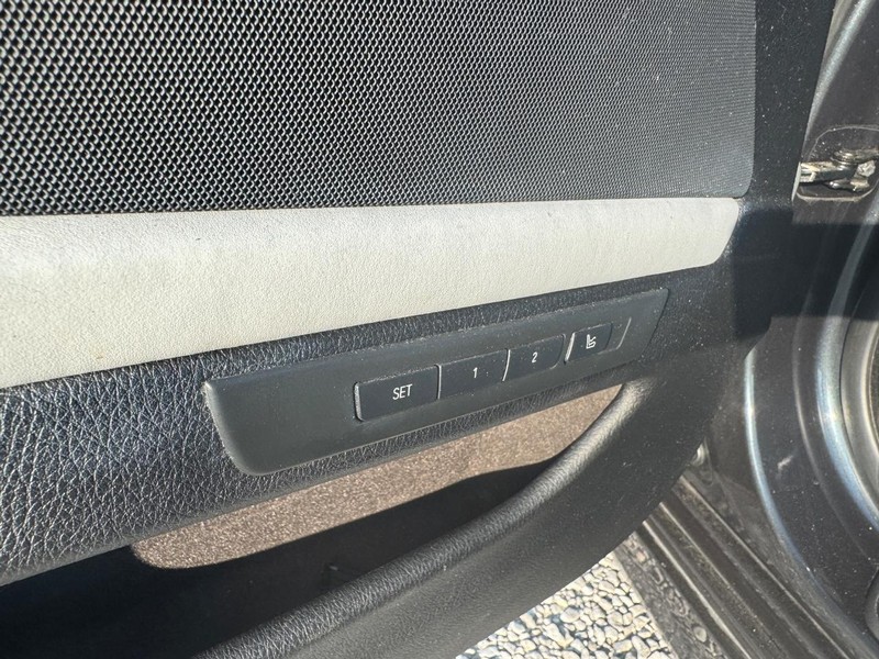 BMW M5 Vehicle Image 21