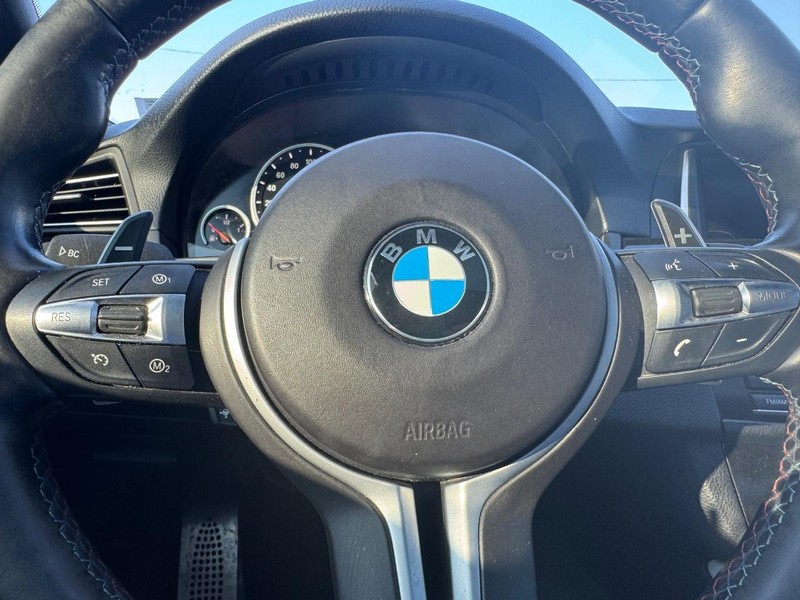 BMW M5 Vehicle Image 22