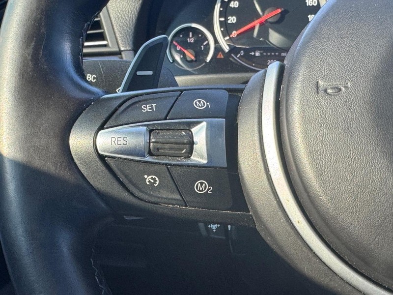 BMW M5 Vehicle Image 23