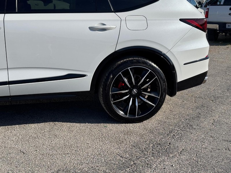 Acura MDX Vehicle Image 11