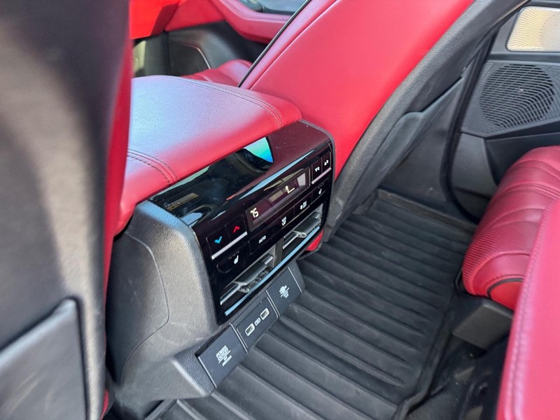 Acura MDX Vehicle Image 14
