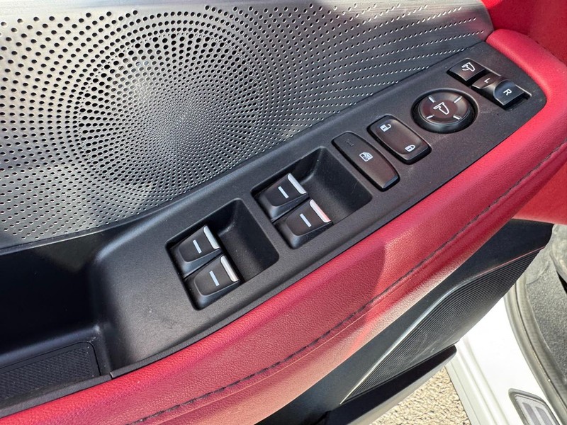 Acura MDX Vehicle Image 20