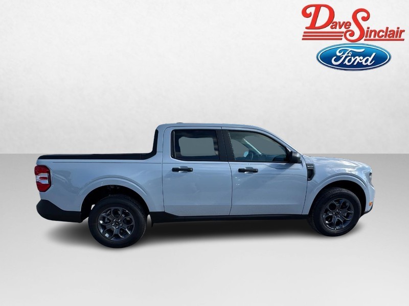Ford Maverick Vehicle Image 05
