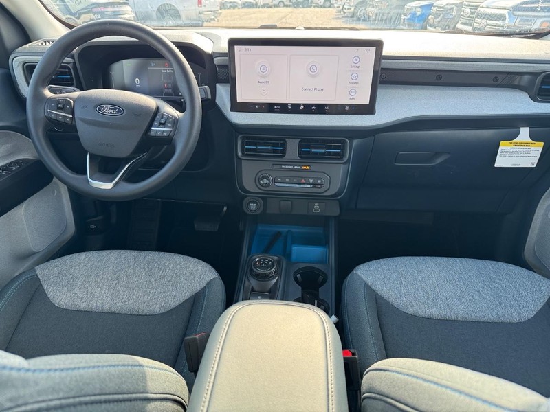Ford Maverick Vehicle Image 14
