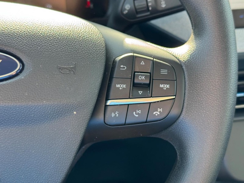 Ford Maverick Vehicle Image 22