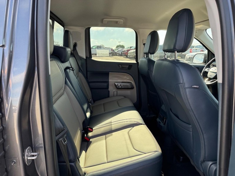Ford Maverick Vehicle Image 13