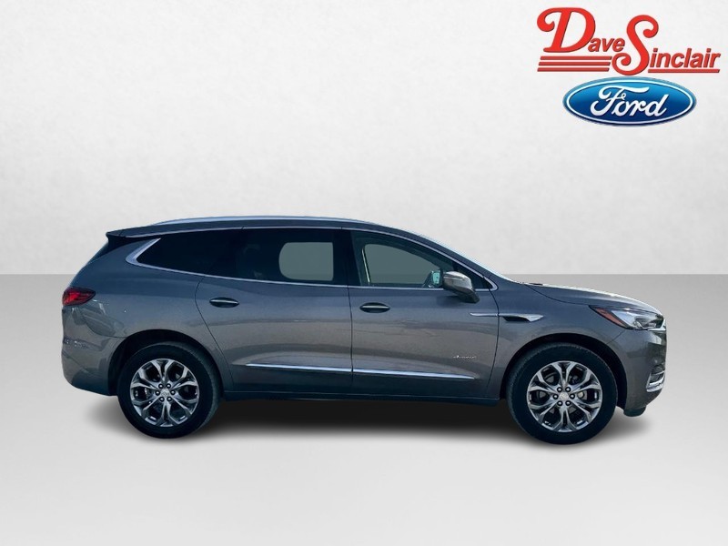 Buick Enclave Vehicle Image 05