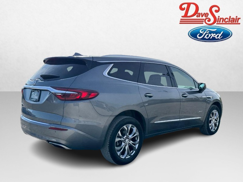 Buick Enclave Vehicle Image 07