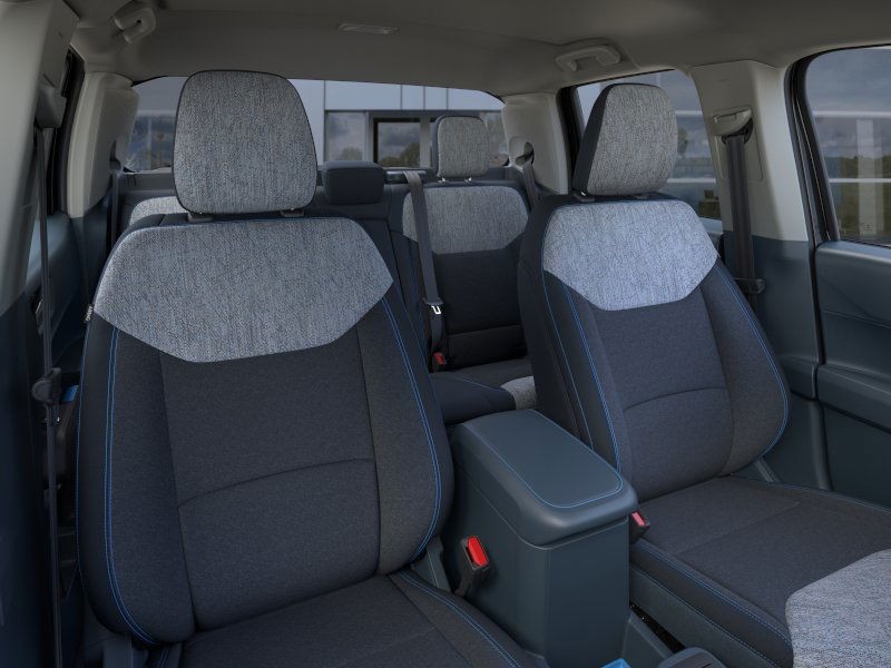 Ford Maverick Vehicle Image 12