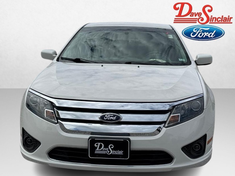 Ford Fusion Vehicle Image 02