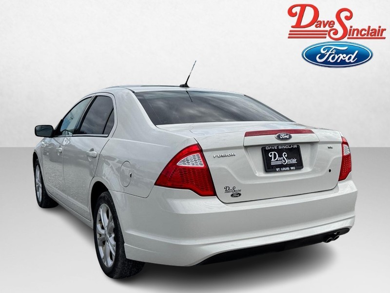Ford Fusion Vehicle Image 09