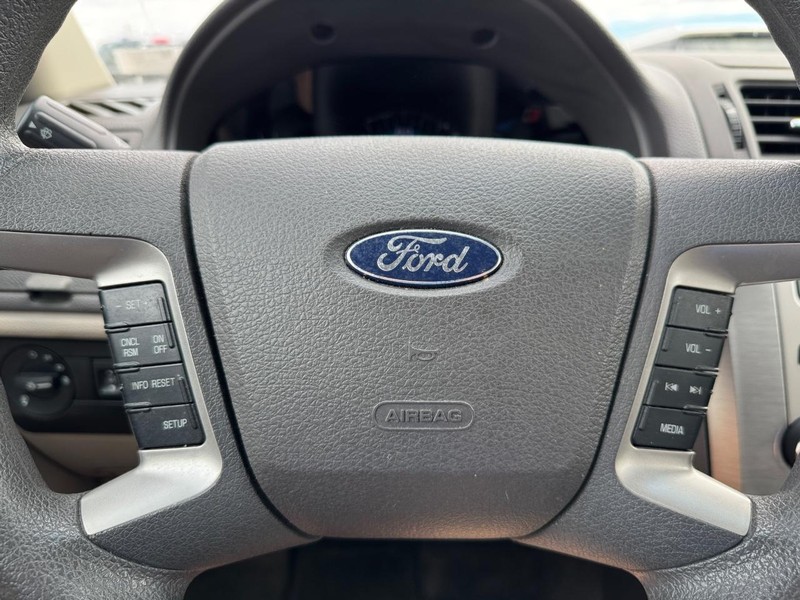 Ford Fusion Vehicle Image 19
