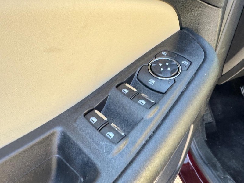 Ford Edge Vehicle Image 18