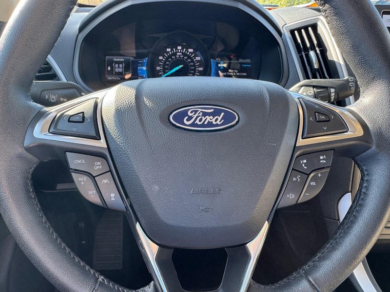 Ford Edge Vehicle Image 19