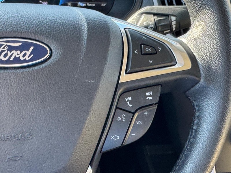 Ford Edge Vehicle Image 21