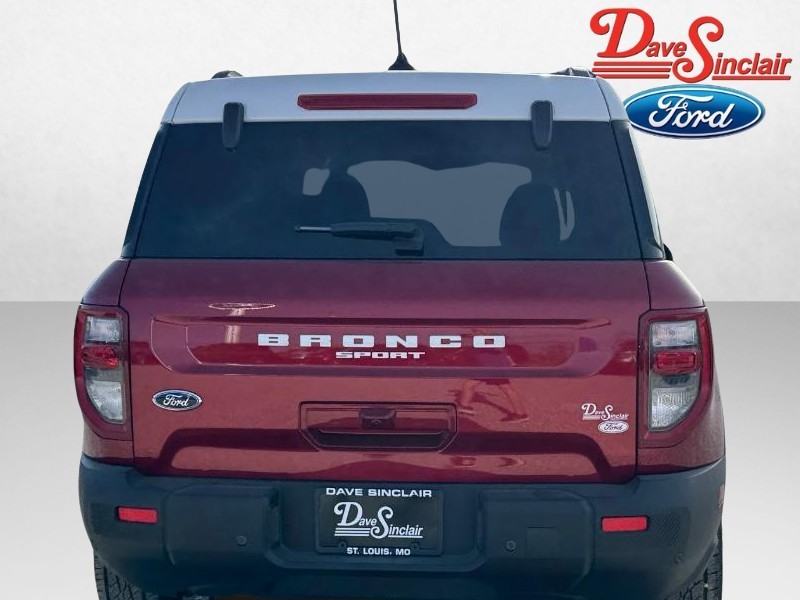 Ford Bronco Sport Vehicle Full-screen Gallery Image 05