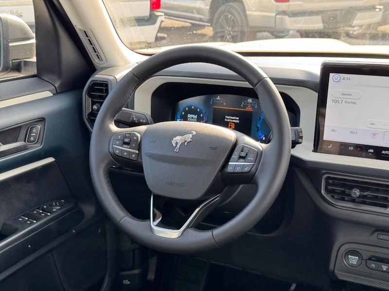 Ford Bronco Sport Vehicle Full-screen Gallery Image 13