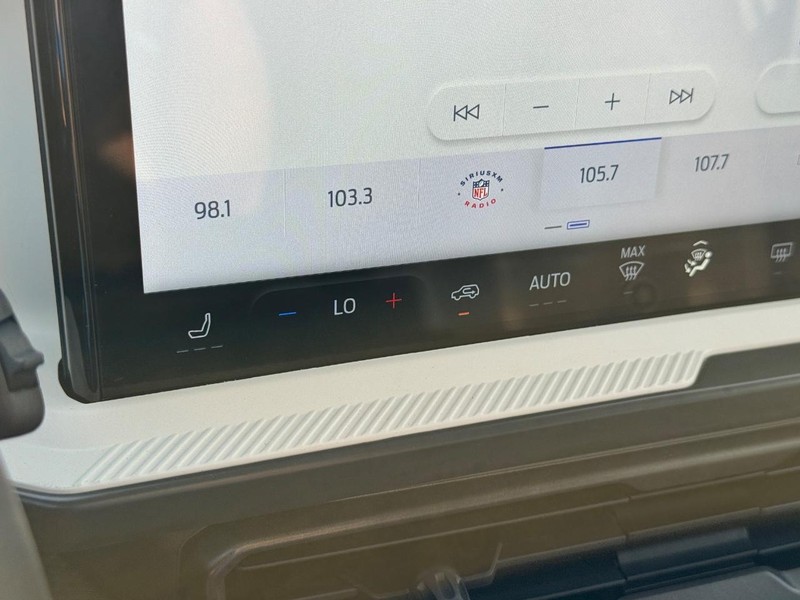 Ford Bronco Sport Vehicle Full-screen Gallery Image 21