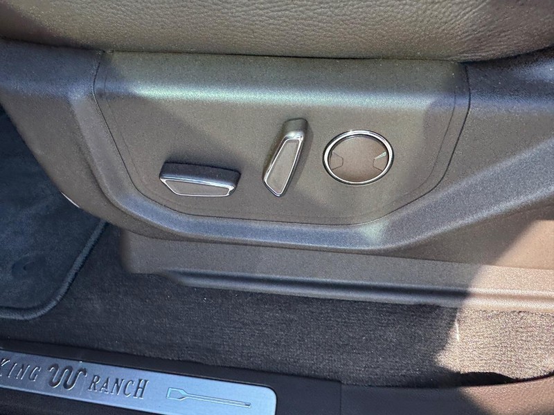 Ford Expedition Max Vehicle Image 20