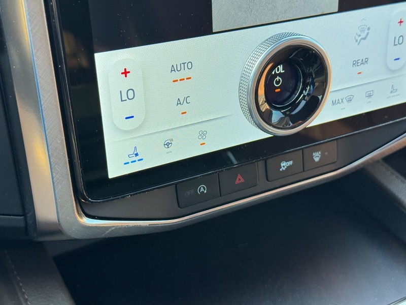 Ford Expedition Max Vehicle Image 25