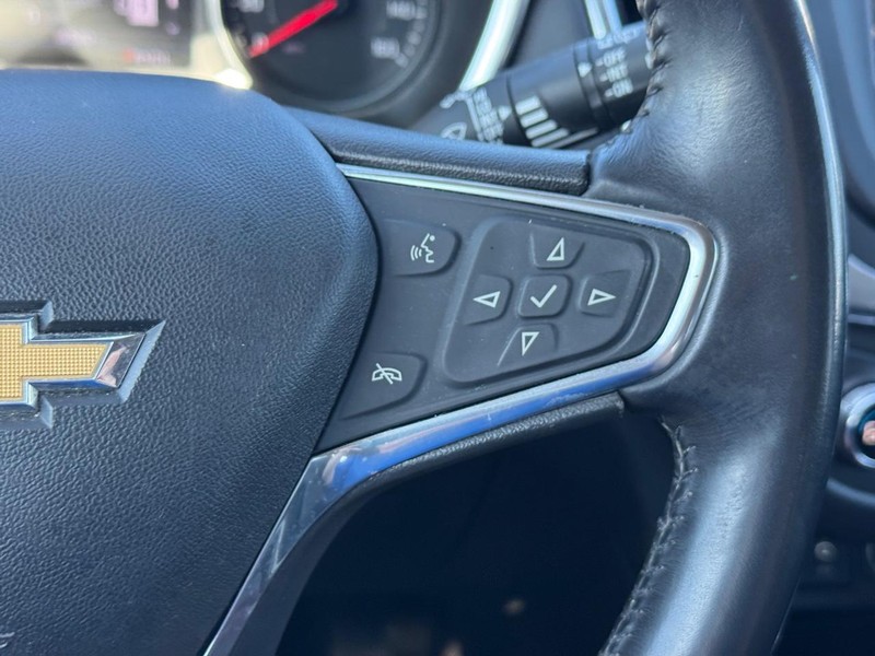 Chevrolet Equinox Vehicle Image 21