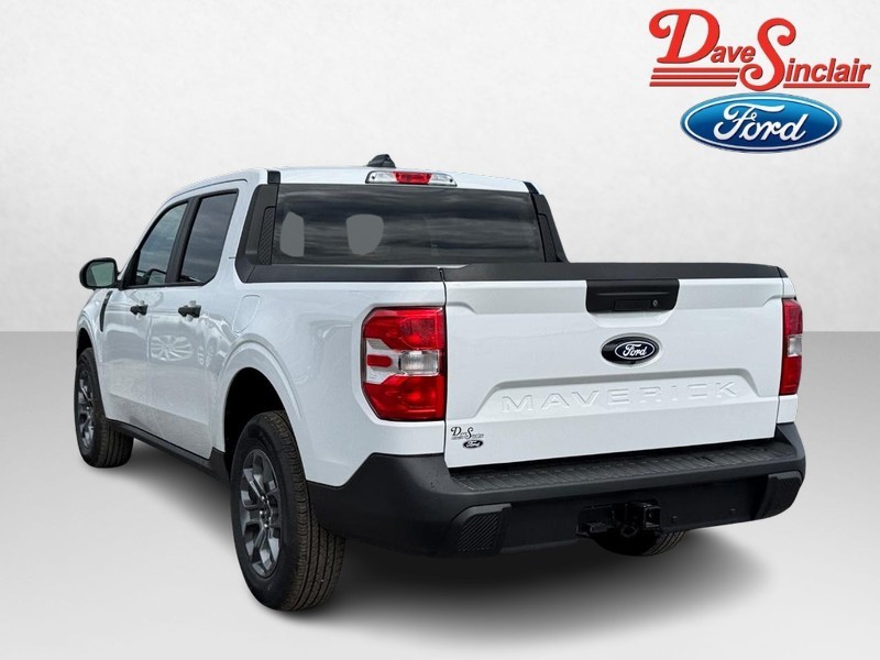 Ford Maverick Vehicle Image 09