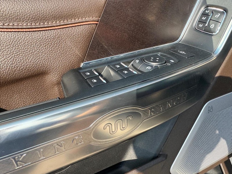 Ford Super Duty F-250 SRW Vehicle Image 19